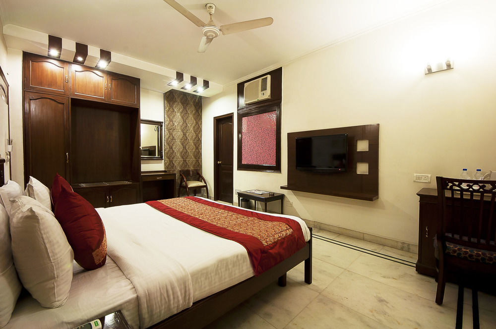 Hotel Comfort Zone Greater Kailash New Delhi Exteriör bild